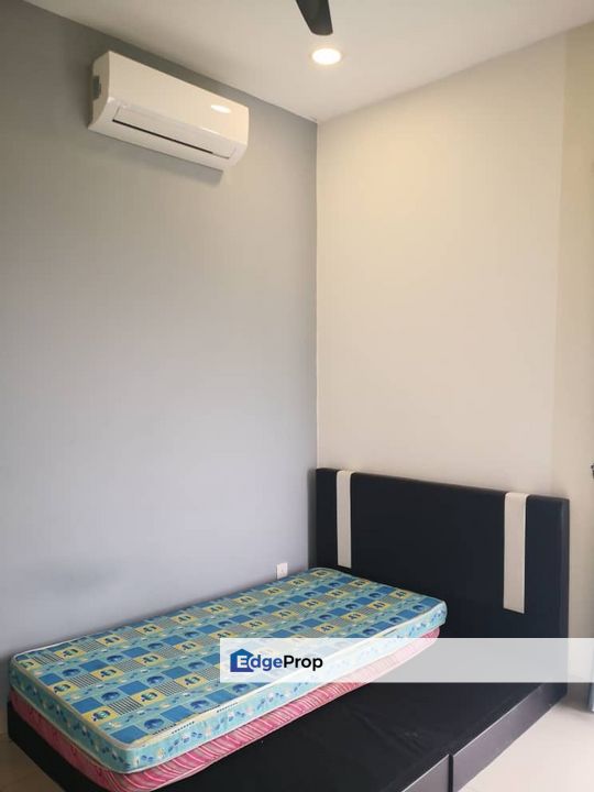 Green Park Residence High Floor Unit for Sale!, Selangor, Seri Kembangan