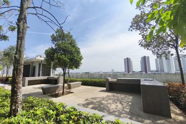 Lake Point Residence