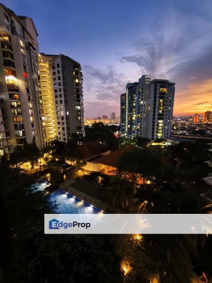 Below Market Value! Atmosfera Condominium Unit for Sale!, Selangor, Puchong