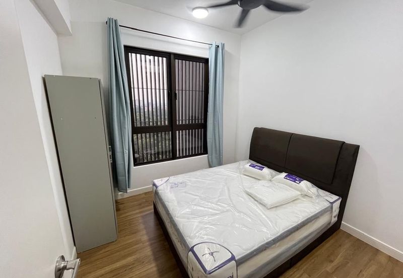 THE PULSE RESIDENCE & THE PULSE