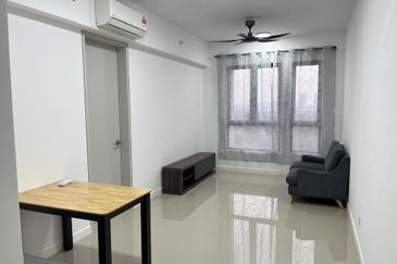 THE PULSE RESIDENCE & THE PULSE