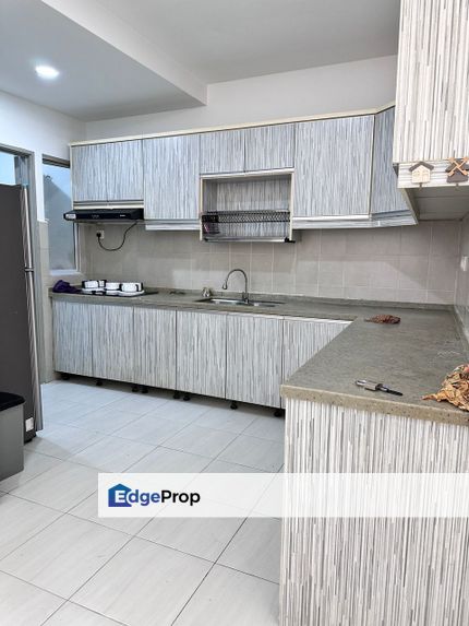 Koi Kinrara Partially Funished for Rent!, Selangor, Puchong