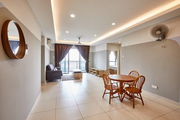 Zefer Hill Residence