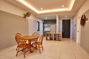 Zefer Hill Residence