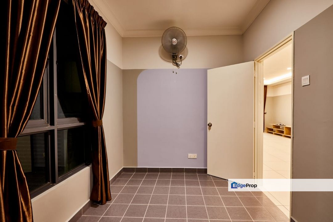 Zefer Hill Residence Fully Furnished Unit for Sale!, Selangor, Puchong