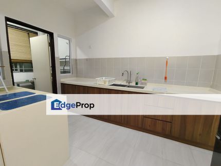 Koi Kinrara Partially Funished for Rent!, Selangor, Puchong