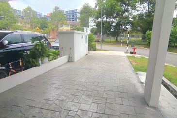 Ayden Townhouse Warisan Puteri