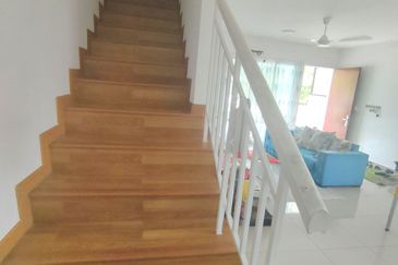 Ayden Townhouse Warisan Puteri