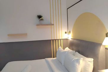 The Colony by Infinitum