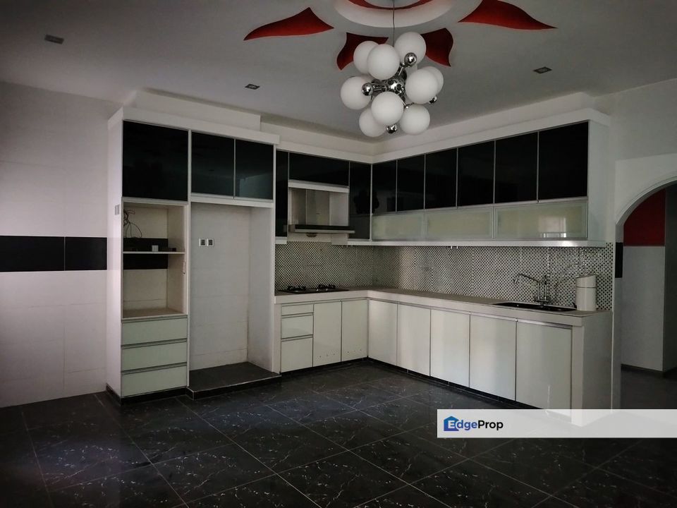 Semi-Detached House for Sale, Banting near to WCE, Selangor, Banting