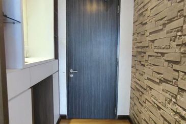 Zefer Hill Residence