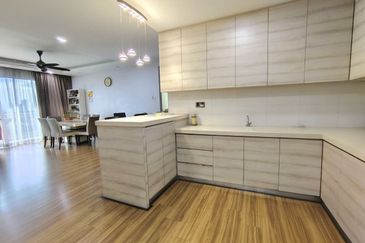 Zefer Hill Residence