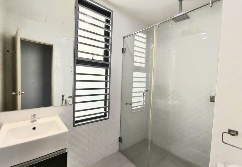 Zefer Hill Residence