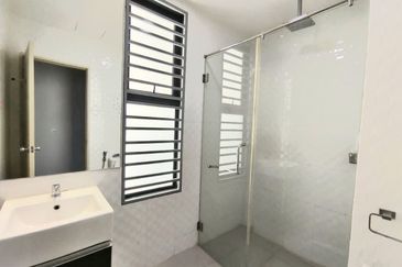 Zefer Hill Residence