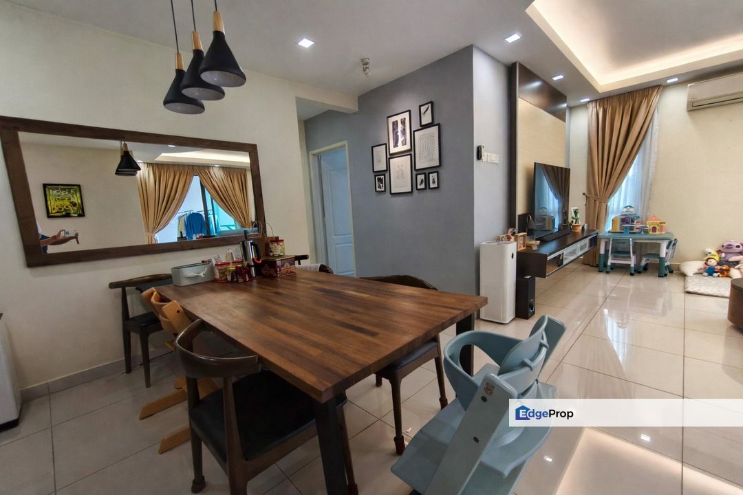 Atmosfera Condominium Fully Furnished Unit for Sale!, Selangor, Puchong