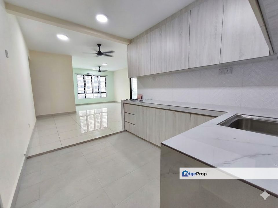 Atmosfera Condominium Newly Renovated Unit for Sale!, Selangor, Puchong