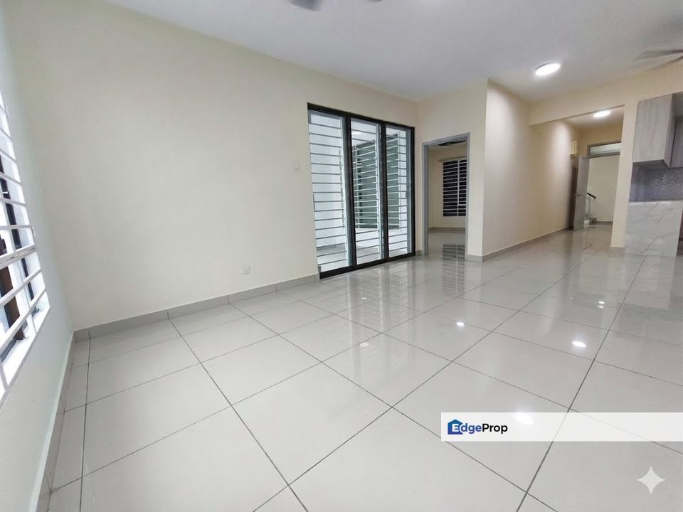 Atmosfera Condominium Newly Renovated Unit for Sale!, Selangor, Puchong