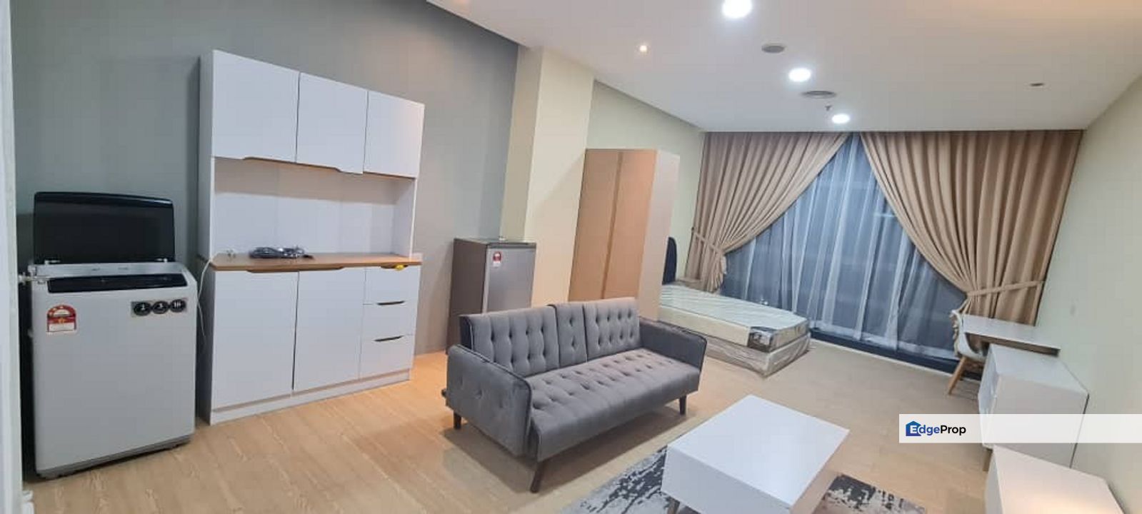 Bangsar Trade Centre Kerinchi LRT Station New Fully Furnished Studio, Kuala Lumpur, Pantai