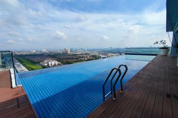 The Square @ One City