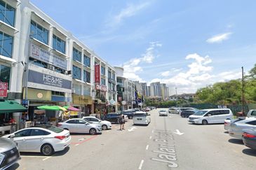 Puchong Bandar Puteri 1, Ground Floor Corner Shop Lot for rent