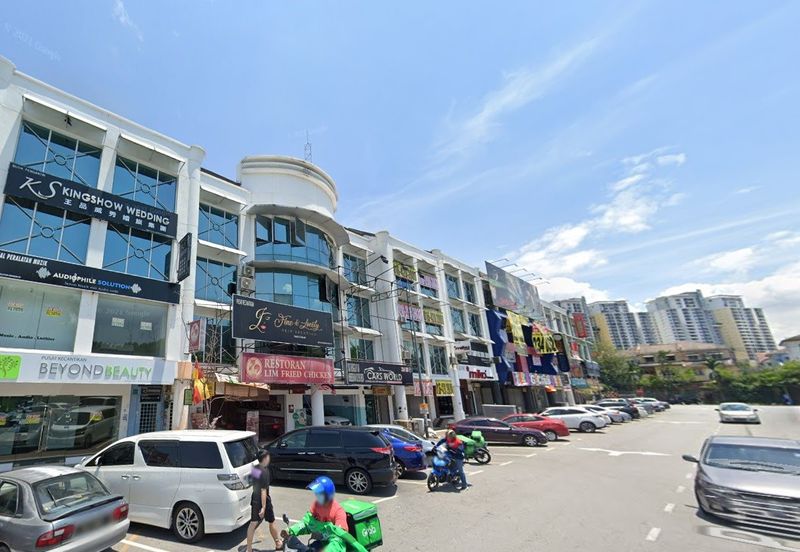 Puchong Bandar Puteri 1, Ground Floor Corner Shop Lot for rent