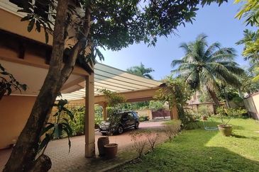 Big Corner Subang Jaya USJ Putra Height Bunglow Land with Huge Land Masion Land 13500sq