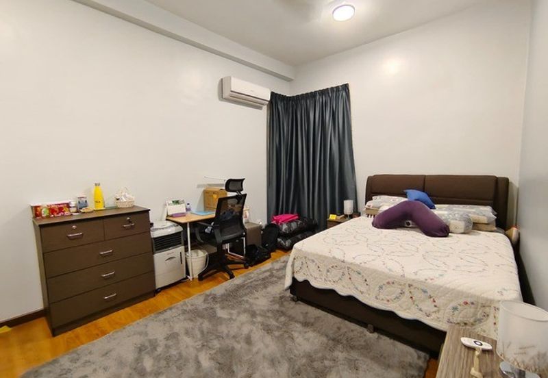 Zefer Hill Residence