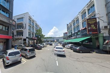 Bandar Puteri Puchong Ground floor shop for rent