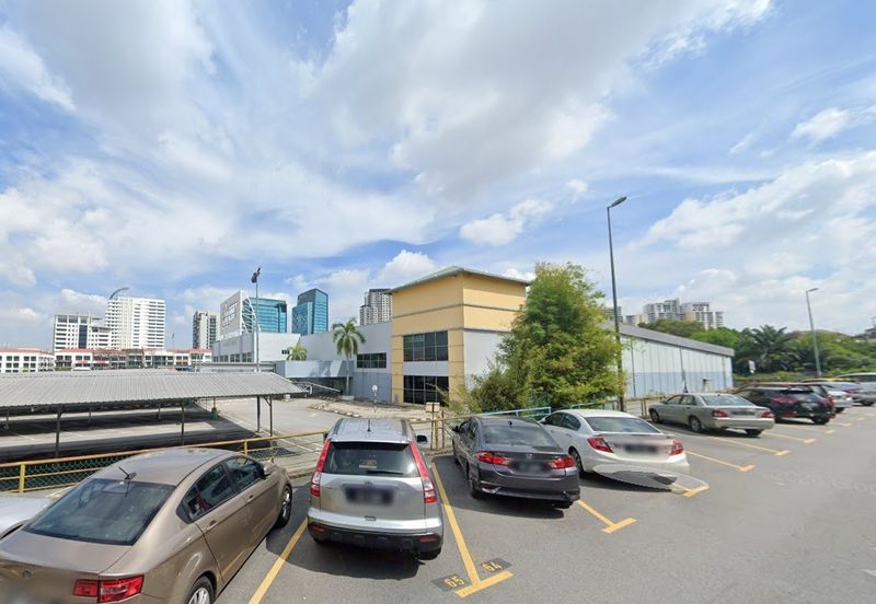 Bandar Puteri Puchong Ground floor shop for rent