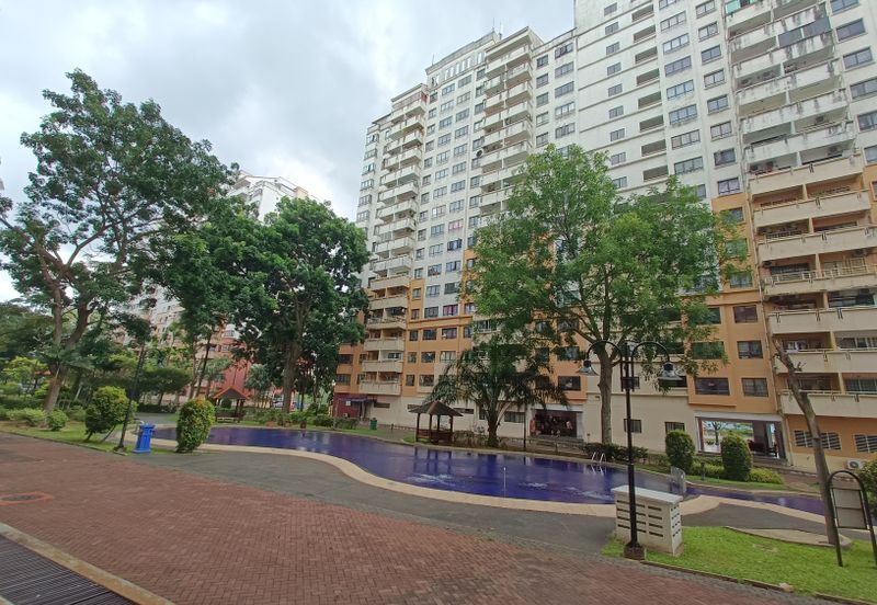 Vista Millennium Condominiums