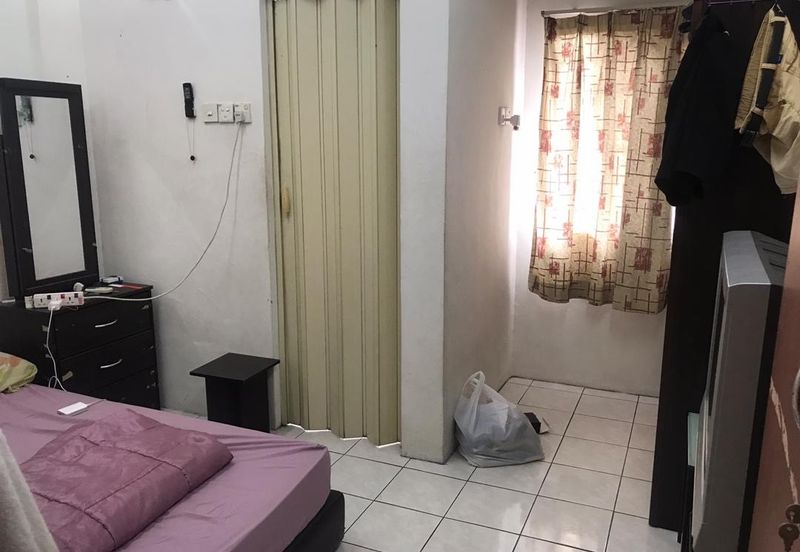 Plaza Sinar Apartment