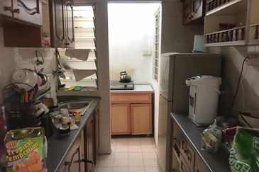 Plaza Sinar Apartment