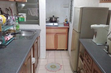 Plaza Sinar Apartment