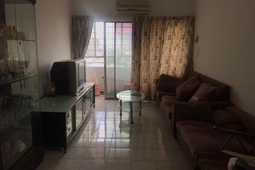 Plaza Sinar Apartment