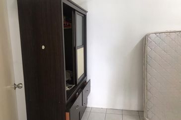 Plaza Sinar Apartment