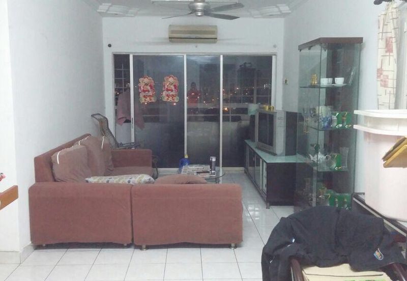 Plaza Sinar Apartment