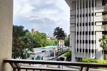 Royal Domain Sri Putramas II