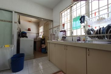 Bandar Puteri 10 Double story house for sale 