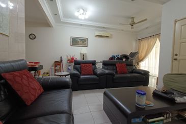 Bandar Puteri 10 Double story house for sale 