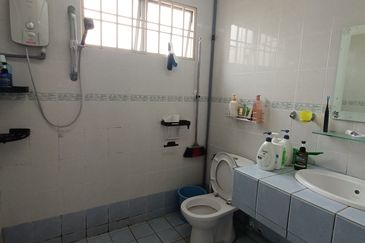 Bandar Puteri 10 Double story house for sale 