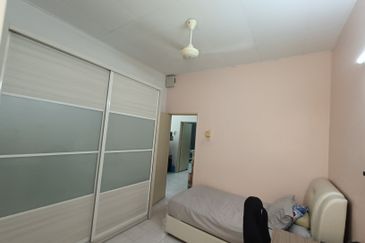 Bandar Puteri 10 Double story house for sale 