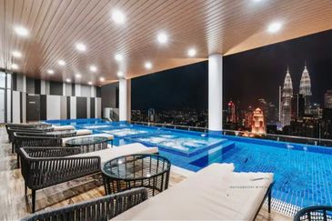 The Luxe by Infinitum