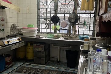 Super Deal Single storey house for sale 