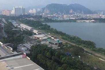 Aurora Tower @ Eco Sky