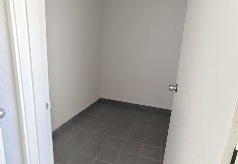 Zefer Hill Residence