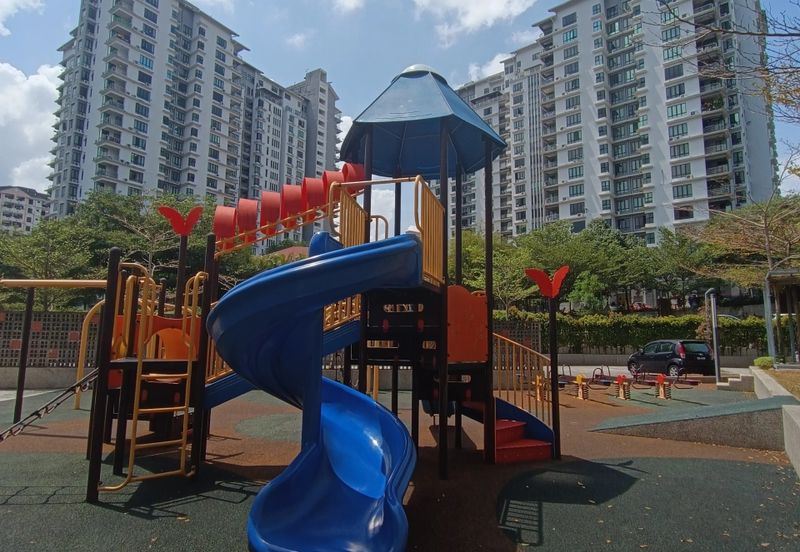 Zefer Hill Residence