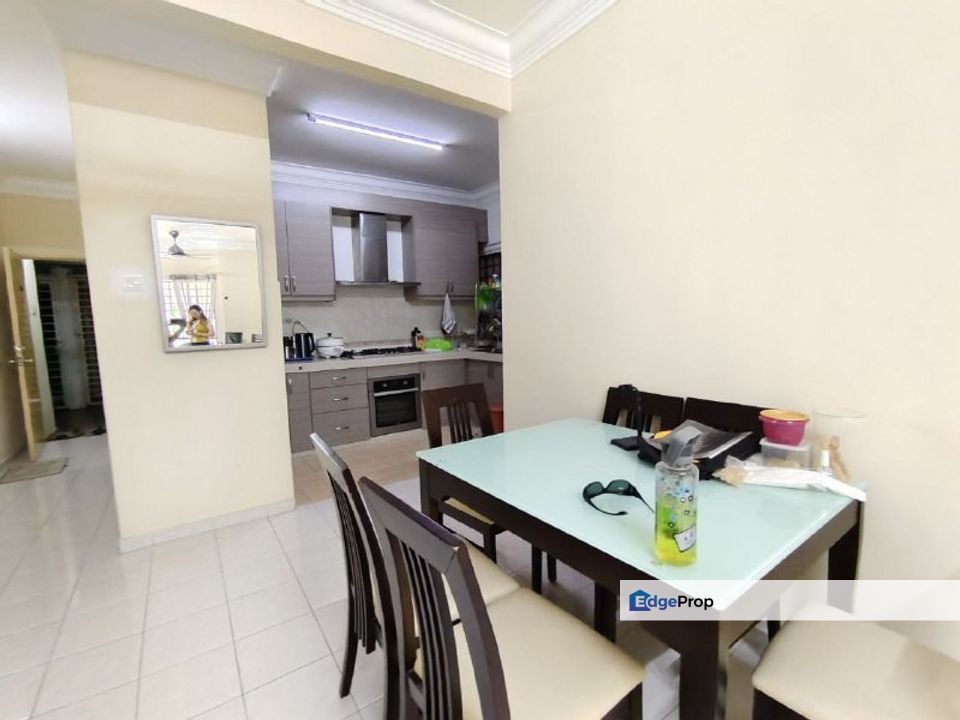 Cozy ready move in ner bK5 Lrt Freehold renovated, Selangor, Bandar Kinrara Puchong