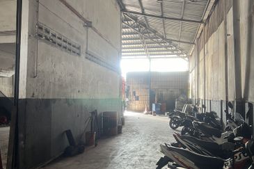 Taman Industrial Sungai Buloh (TSB Commercial Centre)