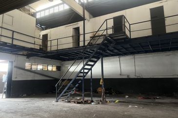 Taman Industrial Sungai Buloh (TSB Commercial Centre)