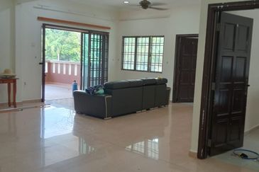 Damansara damai  Sg buloh 7000 sqft landed house for Sale 